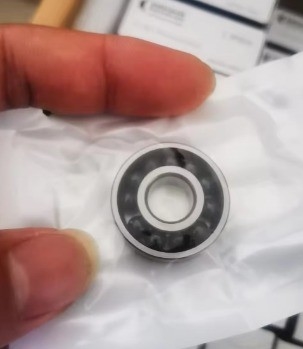 roulement à billes angulaire de contact en acier chrome GCR15 7000/QC004191 pour machines automobiles