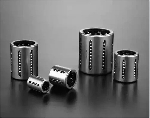Le roulement à rouleaux linéaire avec acier chrome Gcr15