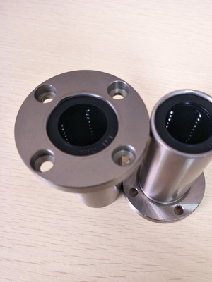 Des roulements à billes linéaires de haute précision à faible bruit Lm12uu LM150UU pour les pièces CNC d'imprimantes 3D