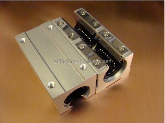 Le roulement à billes à mouvement linéaire SBR16LUU pour routeur CNC cage en cuivre de type long