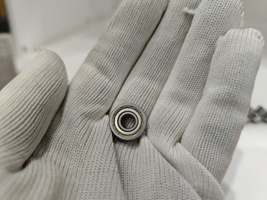 1 18 mm Taille de forage P0 P6 P5 P4 P2 Rating de précision Rameau à bille à rainure profonde à rangée unique 608zz